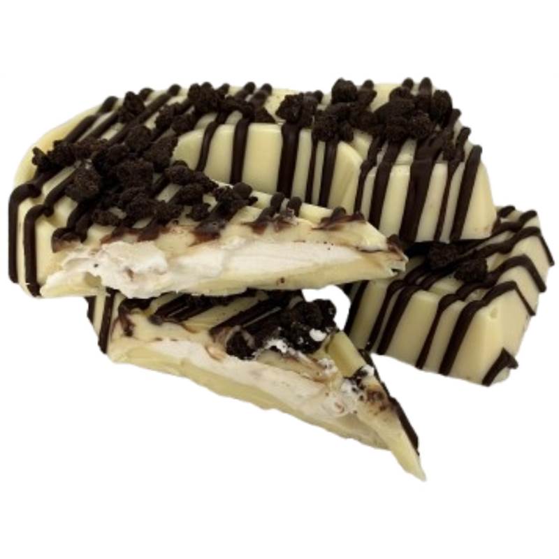 Gevulde letter - Wit met slagroomvulling cookies & cream